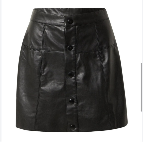 Free People Maisie Vegan Faux Leather A-line Snap Front Mini Skirt size 6 - Picture 2 of 9